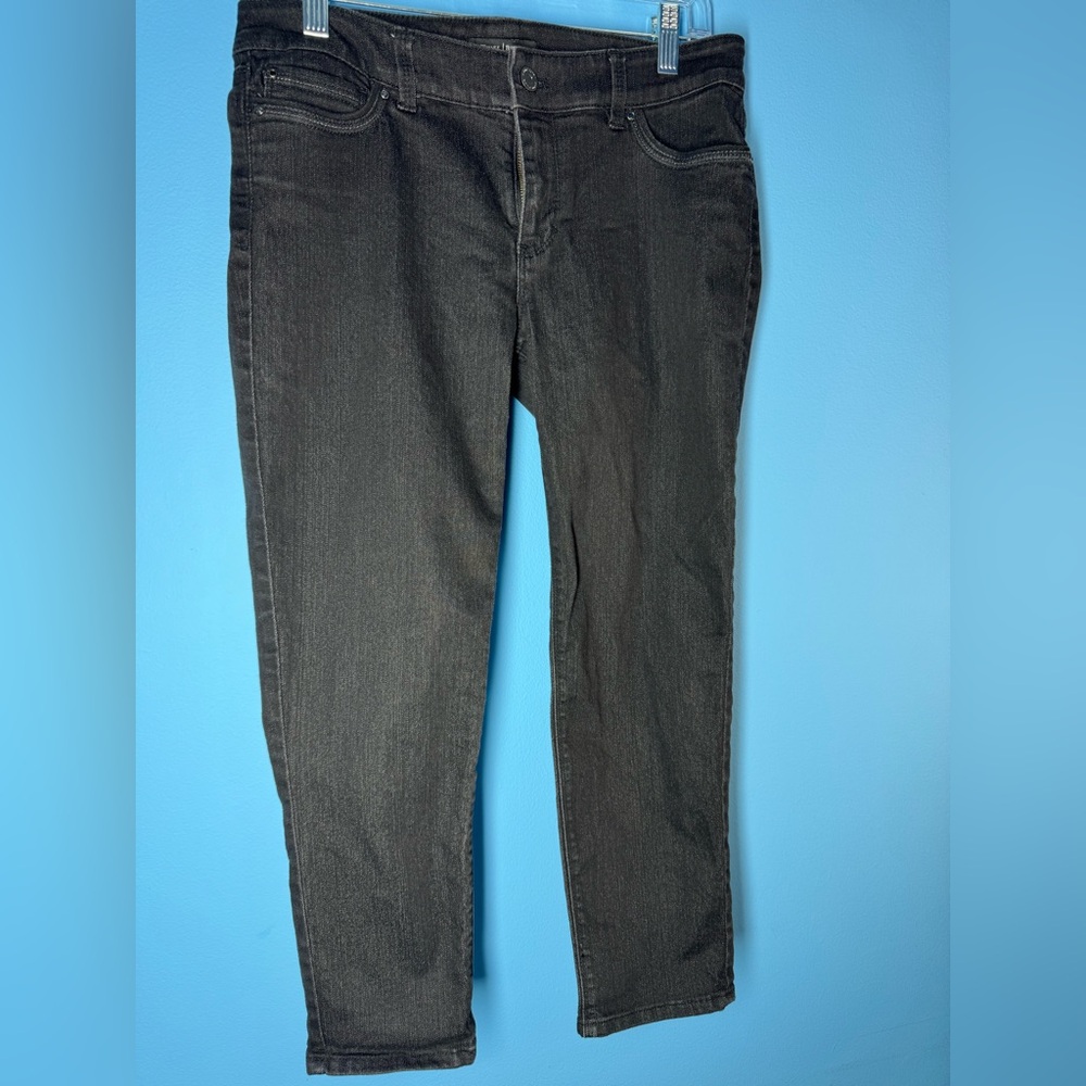 White House Black Market
Skinny Crop Black Jeans
Women's Size 6